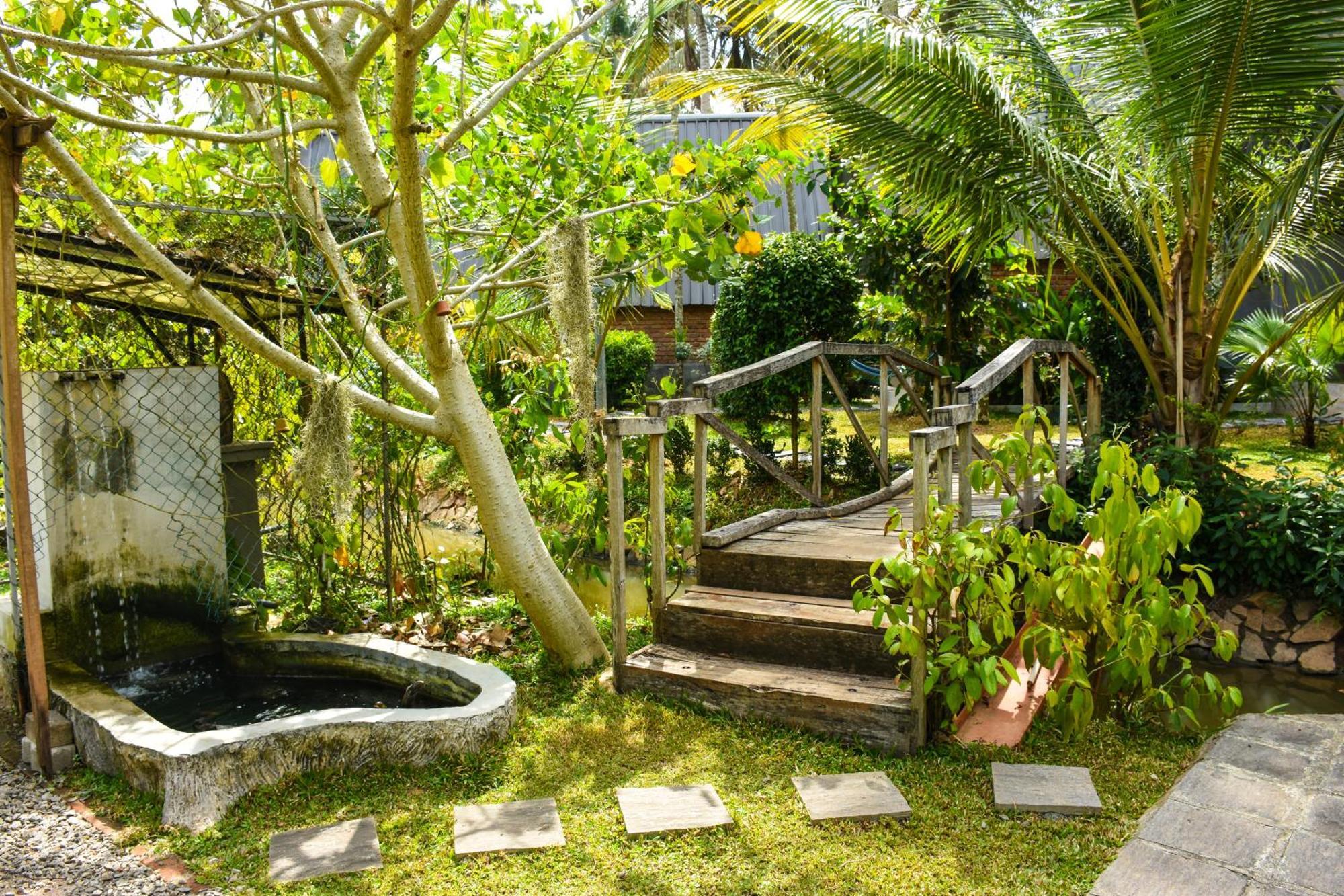 Steps Garden Resort Негомбо Экстерьер фото