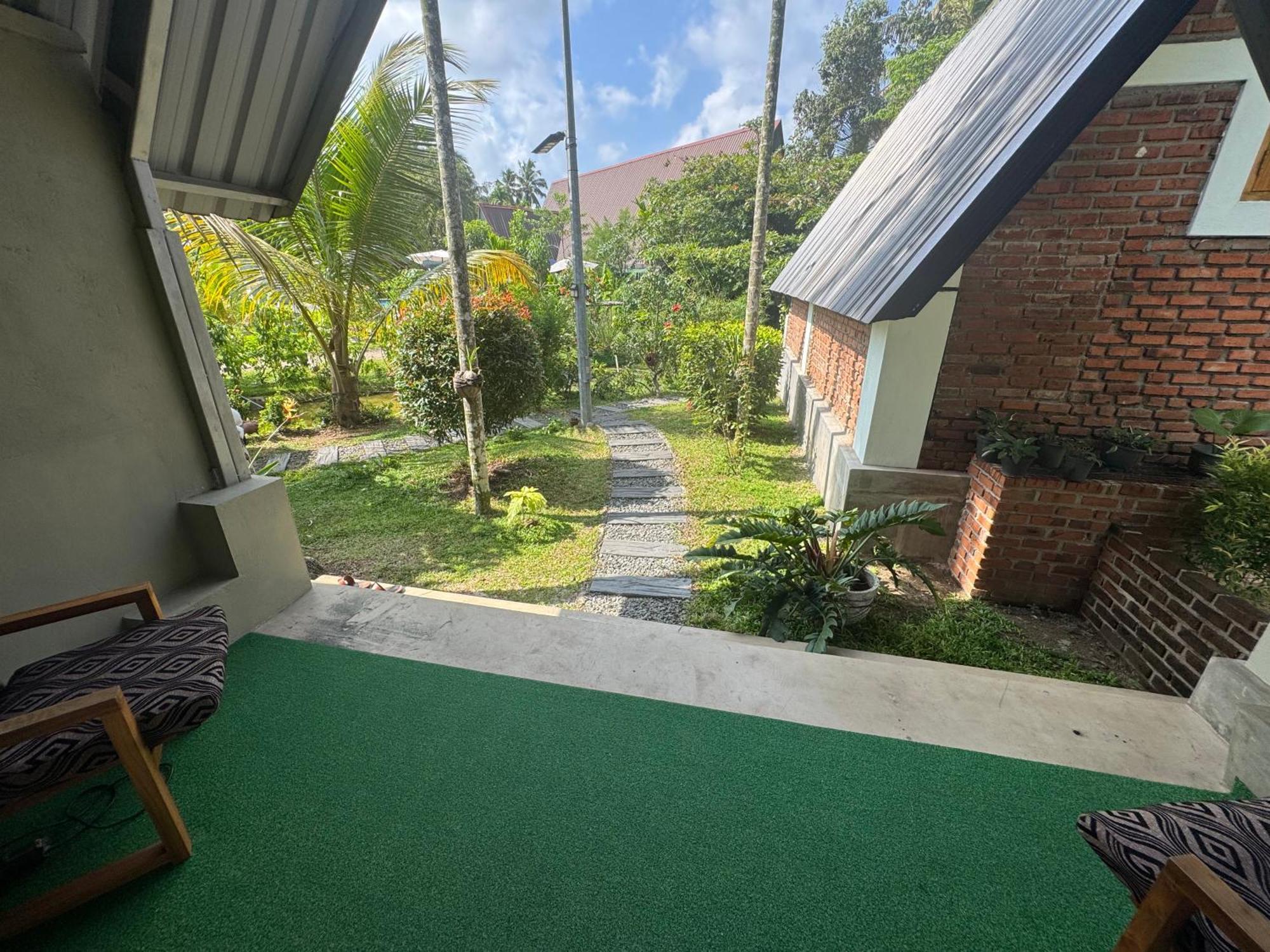 Steps Garden Resort Негомбо Экстерьер фото