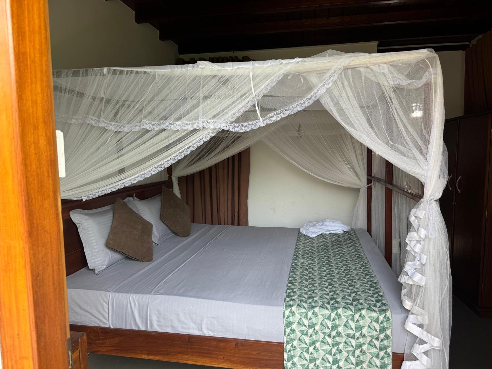 Steps Garden Resort Негомбо Экстерьер фото